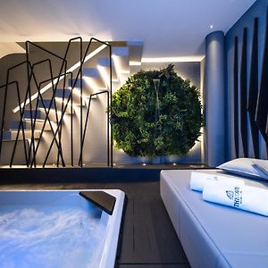 The Cave Suites Spa